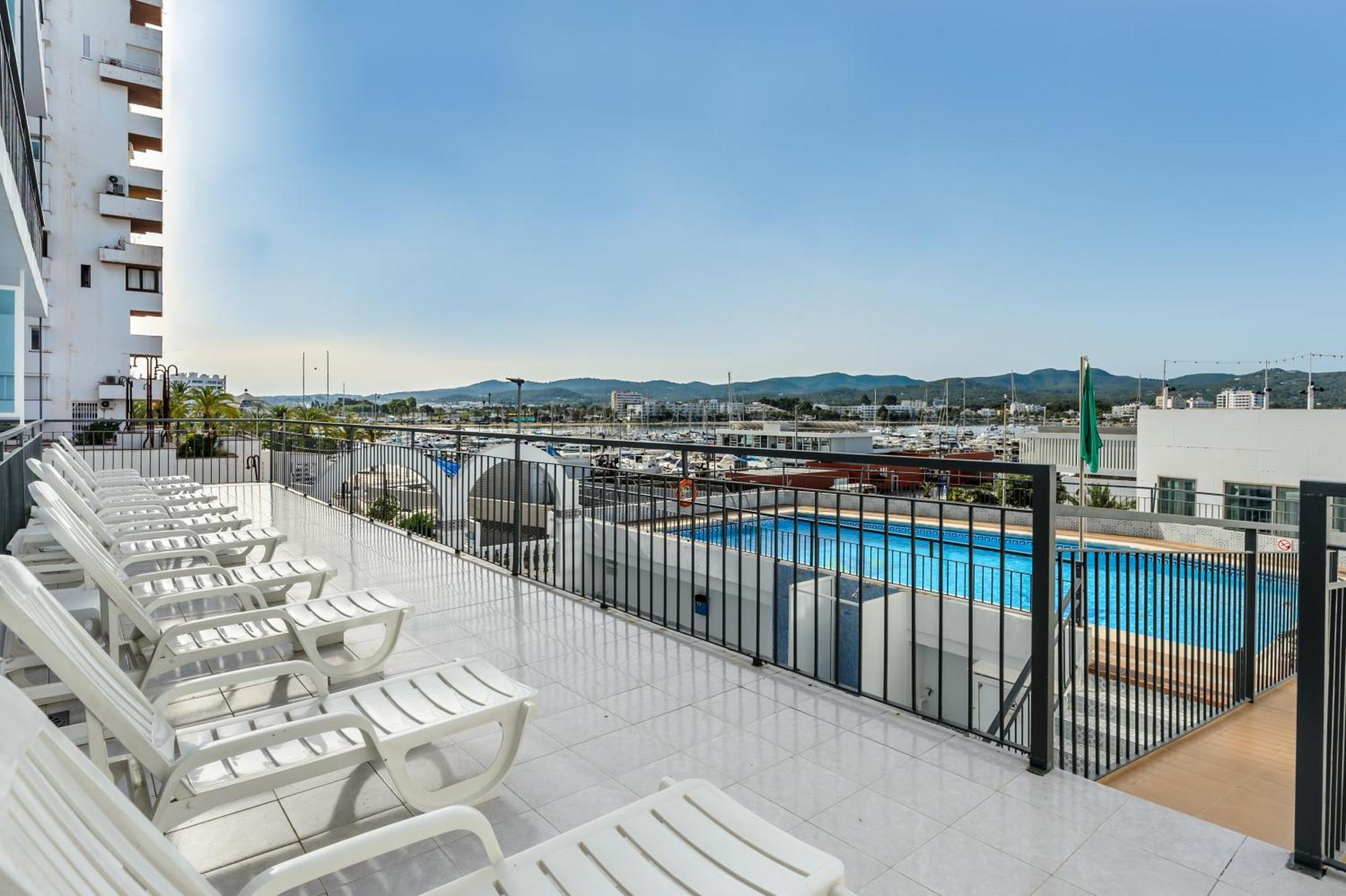 Aparthotel Vibra Del Mar - Adults Only Sant Antoni de Portmany Extérieur photo