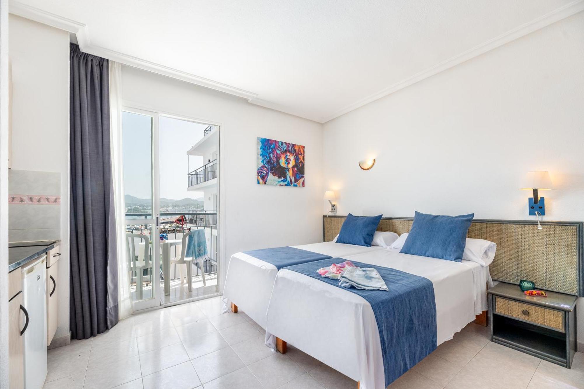 Aparthotel Vibra Del Mar - Adults Only Sant Antoni de Portmany Extérieur photo