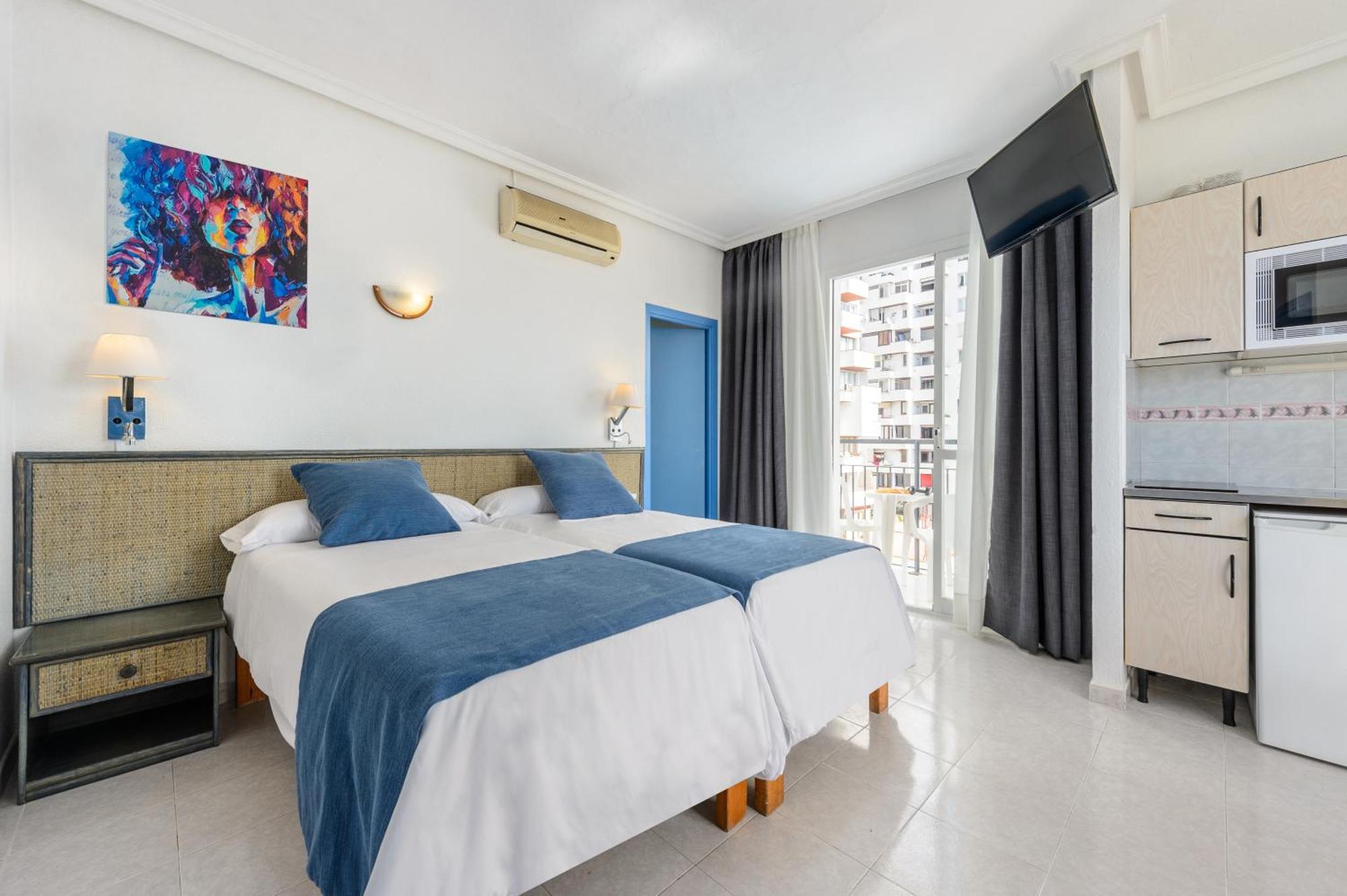Aparthotel Vibra Del Mar - Adults Only Sant Antoni de Portmany Extérieur photo